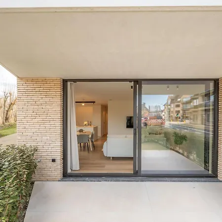 Mistral 2 Bedrooms Near كنوك هايست