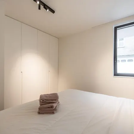 Mistral 2 Bedrooms Near شقة *