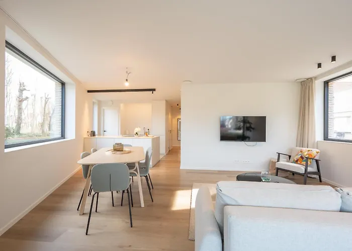 Mistral 2 Bedrooms Near شقة