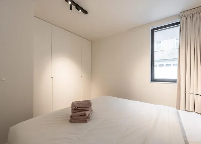 Mistral 2 Bedrooms Near شقة *