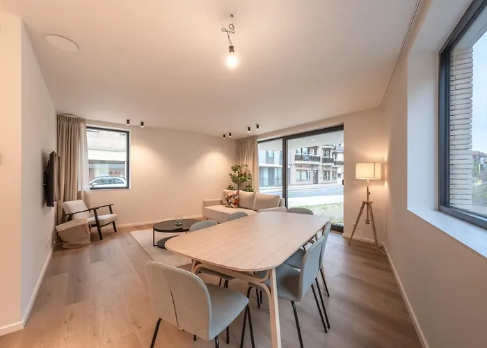 Mistral 2 Bedrooms Near *