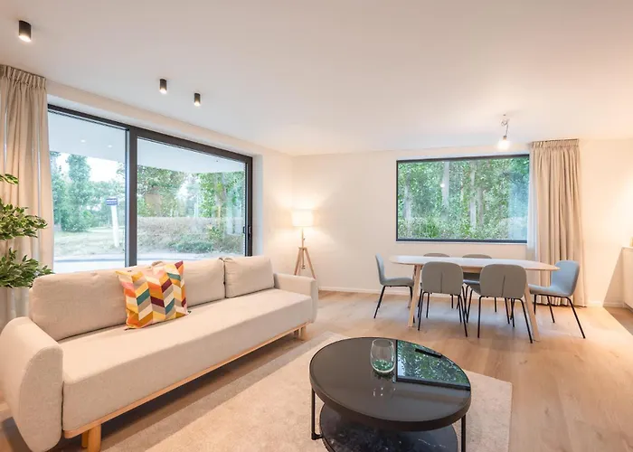 Mistral 2 Bedrooms Near * كنوك هايست